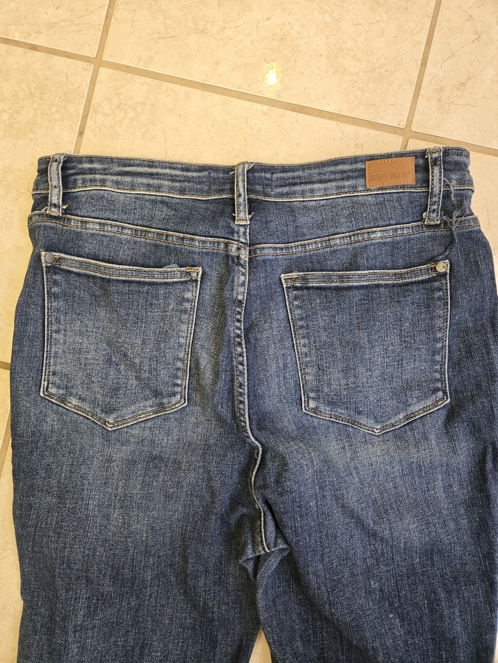 Judy Blue Dark Indigo Skinny Jeans with Subtle Distress Size 15/32 - Picture 5 of 6